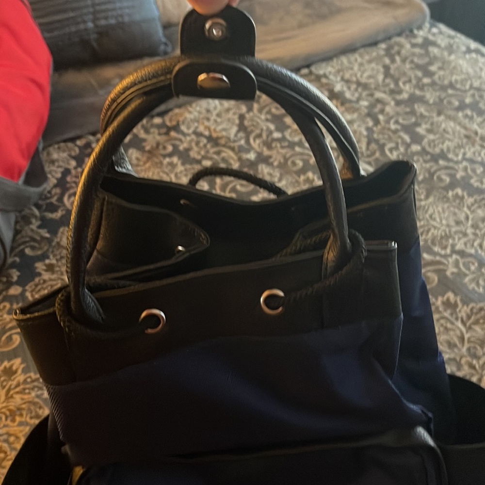 Backpack - Picture 4 of 6